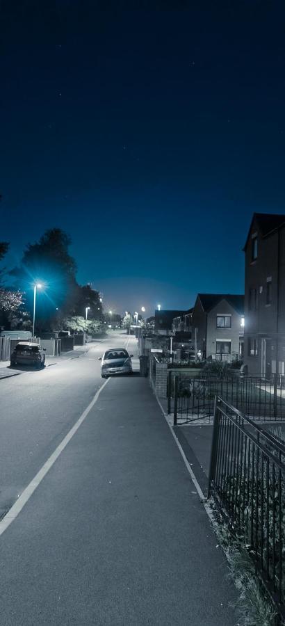 Free Car Park And Walk To Coop, Etihad , Piccadilly Manchester Exterior foto
